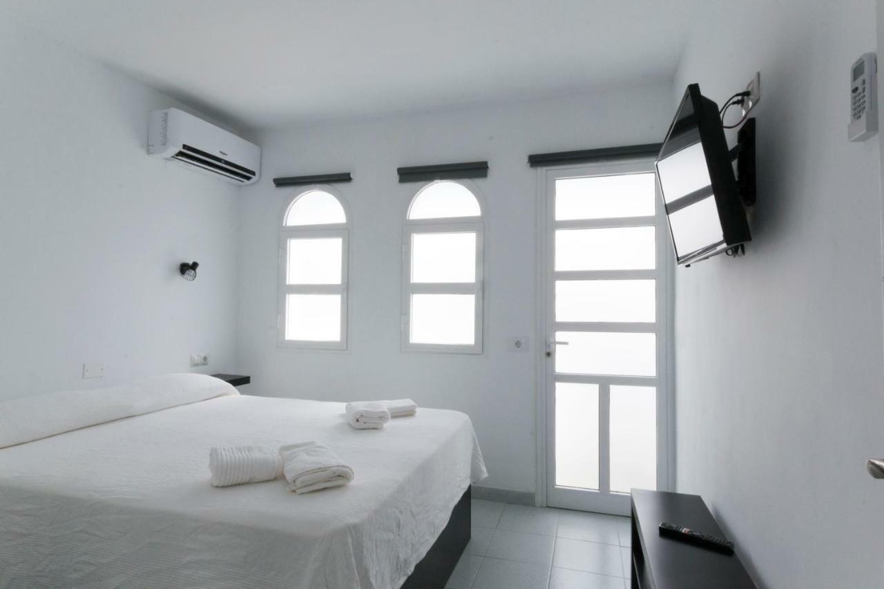 Bungalow With Terrace Near The Beach San Bartolomé エクステリア 写真